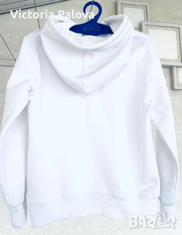 Детско худи с качулка PRADA оригинал  унисекс – бяло, за 3-4 години , снимка 5 - Детски Блузи и туники - 53711698