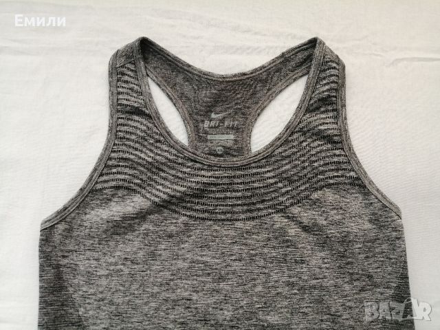 Nike DRI-FIT оригинален дамски спортен потник р-р XS, снимка 8 - Потници - 46736352