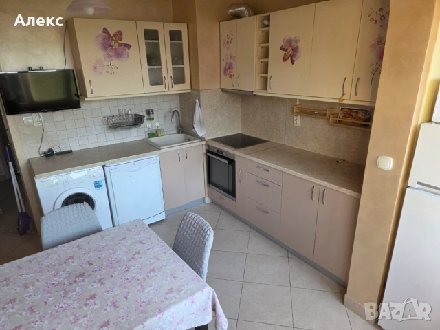 Под наем 3 стаен апартамент