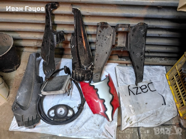 Части от Aprilia SR, Piaggio и aerox., снимка 14 - Части - 51788899