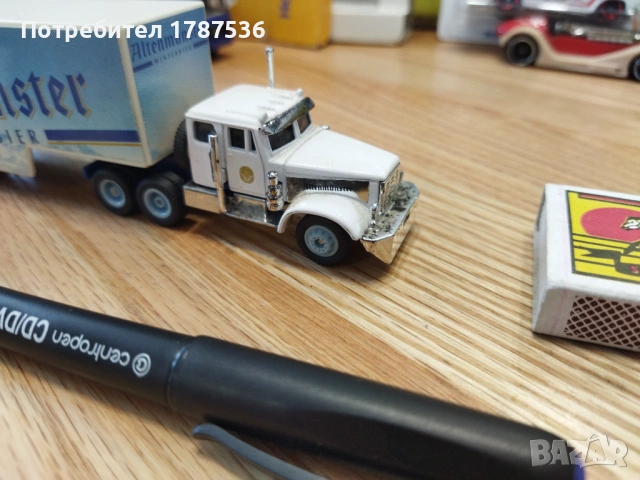 Малки стари колички 