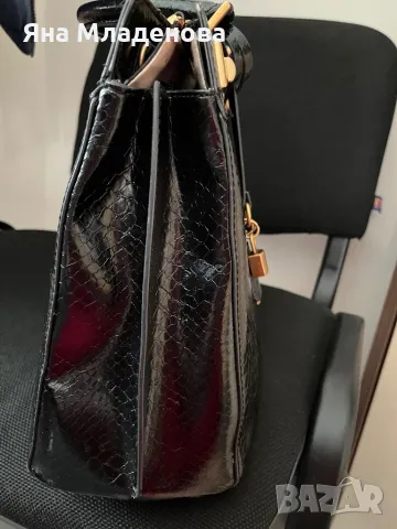 Чанта GUESS Katey Python print Maxi , снимка 2 - Чанти - 48636517