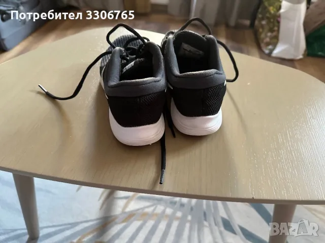 Маратонки Nike, снимка 4 - Детски маратонки - 47136776