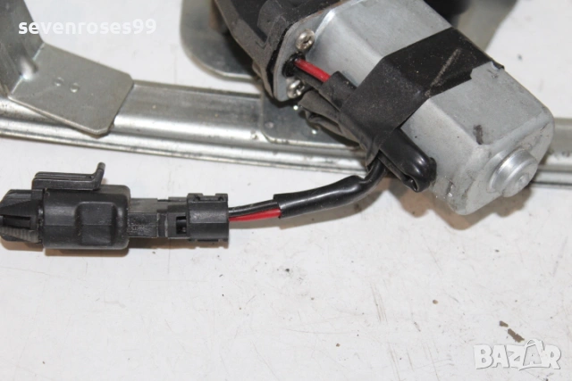 Машинка стъкло електрическа лява Фиат Пунто 2 2001 1.2i 60 Fiat Punto 2  2/3врати, снимка 5 - Части - 53504324