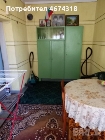 Продавам къща с двор в село Старосел, снимка 16 - Къщи - 52730315