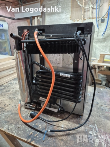 Хладилник Дометик Dometic 12/220/газ, снимка 6 - Части - 52822808