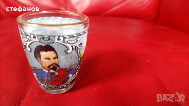 Шотчета с различни картинки на замъци, златен кант, 6 бр, снимка 4 - Чаши - 53659557