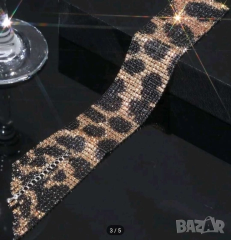 Гривна с кристали , снимка 2 - Гривни - 52530576