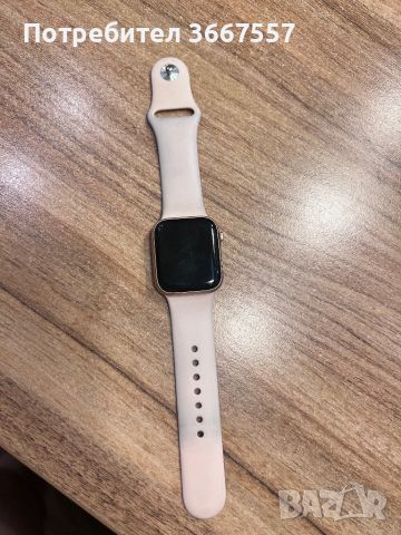 Apple Watch Series 5 40mm, снимка 1 - Смарт гривни - 46582413