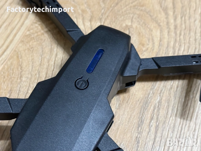 Дрон E88 PRO с две HD камери и 15 мин. полет + чанта, снимка 3 - Дронове и аксесоари - 53262679