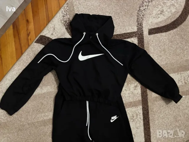 Дамски екип Nike !, снимка 2 - Спортни екипи - 49186285