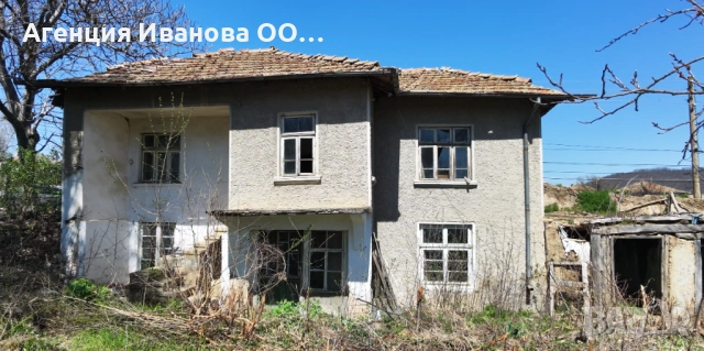 Парцел с къща в гр. Опака – 1590 кв.м с отлична локация и потенциал, снимка 6 - Къщи - 54131995