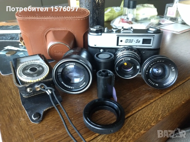Тестван с филм ФЭД 5В / ФЕД 5B / FED 5B, обектив Industar 61 L/D 55mm, светкавица, светломер и филм 