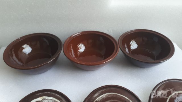 Три глинени гювечета с капаци, снимка 2 - Съдове за готвене - 45750993