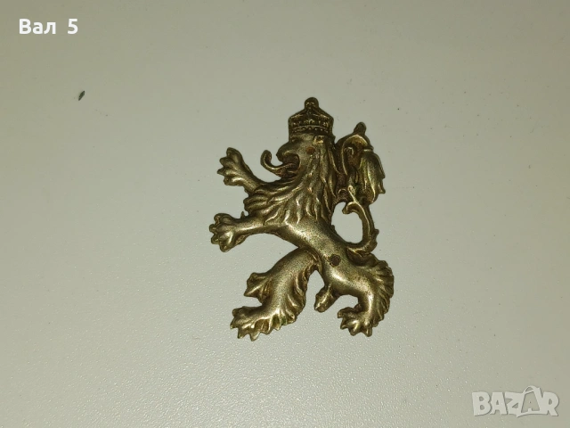 АВТЕНТИЧНА кокарда - лъвче , лъв Царство България .Униформа