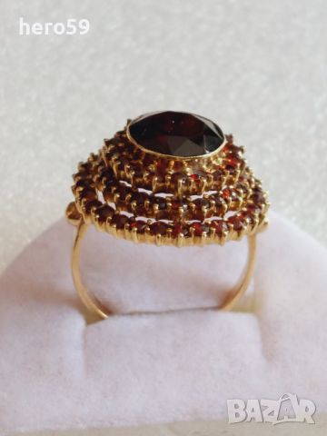 Дамски златен пръстен с гранати(злато 333), снимка 13 - Пръстени - 46474700