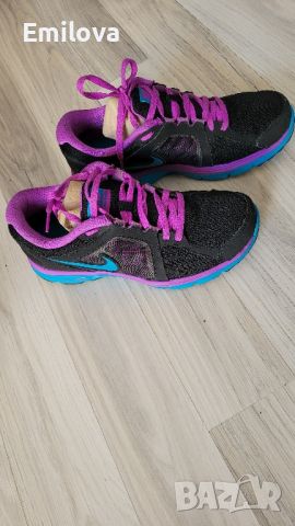 Дамски маратонки Nike Puma, снимка 3 - Маратонки - 46303657