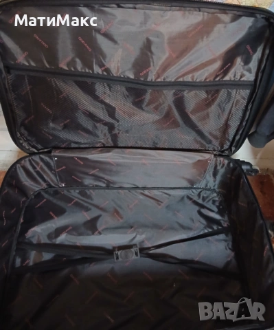 Куфар голям с дръжка на колела, снимка 5 - Куфари - 54105199