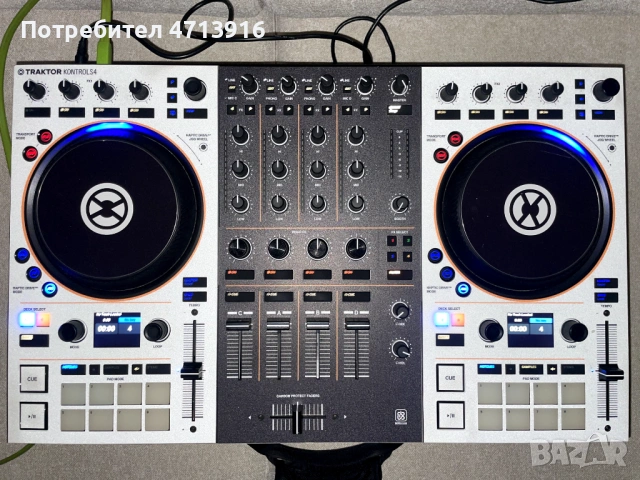 Traktor S4 MK3