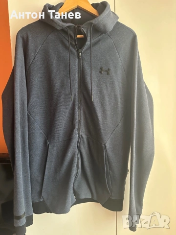 Горнище Under Armour в син цвят, Размер L .