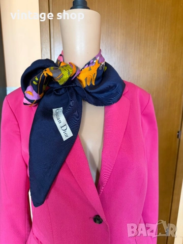 Копринен шал Christian Dior, снимка 9 - Шалове - 54181771