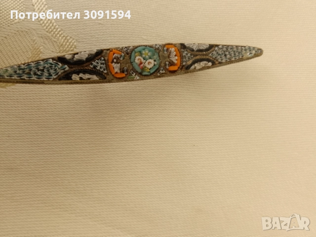 Автентична старинна брошка, която е ръчно изработена от цветно Венецианско стъкло - Венецианска моза, снимка 12 - Антикварни и старинни предмети - 51769548