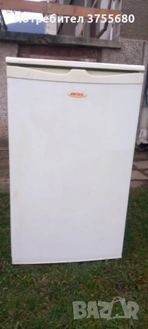 Хладилник 12-24 волта, 80 литра.