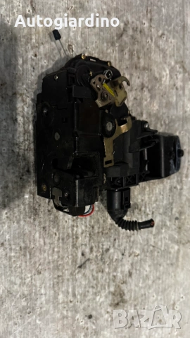 Брава за врата на VW - 3B1837015A / 117674-1 02, снимка 2 - Части - 53080879