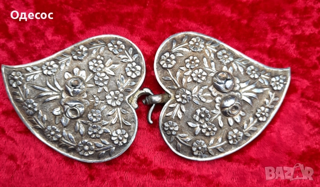 Възрожденски сребърни пафти със следи от живачна позлата, снимка 6 - Антикварни и старинни предмети - 52551493