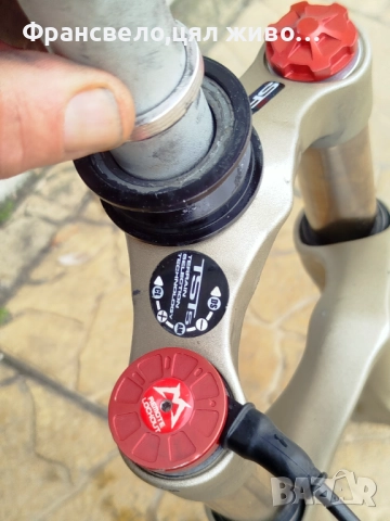 26 цола въздушна, заключваща вилка за велосипед колело marzocci с монтаж чело 44 , снимка 3 - Части за велосипеди - 52465595