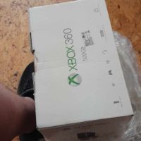 Продавам Стоков Xbox 360E пълен комплект с кутия , снимка 6 - Xbox конзоли - 46176492