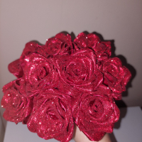 Букети от блестящи сатенени рози, снимка 1 - Ръчно изработени сувенири - 44941286