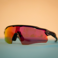Спортни очила Oakley Radar Polarized Sunglasses, снимка 2 - Слънчеви и диоптрични очила - 44996311