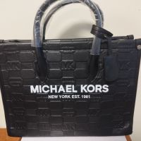 Голяма чанта на Майкъл Корс има си и дълга дръжка , снимка 1 - Чанти - 45419571