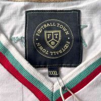 Футболна памучна тениска на марката FOOTBALL TOWN "Легенди: България 8" , "The dagger"., снимка 4 - Спортни дрехи, екипи - 45422952