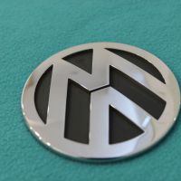 Задна емблема VW Touran (2003-2010г.) емблема заден капак / 1T0 853 630 A / 1T0853630A, снимка 2 - Аксесоари и консумативи - 45427284