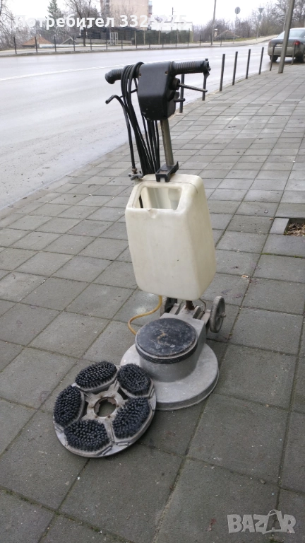 Еднодискова почистваща машина Simba, снимка 1