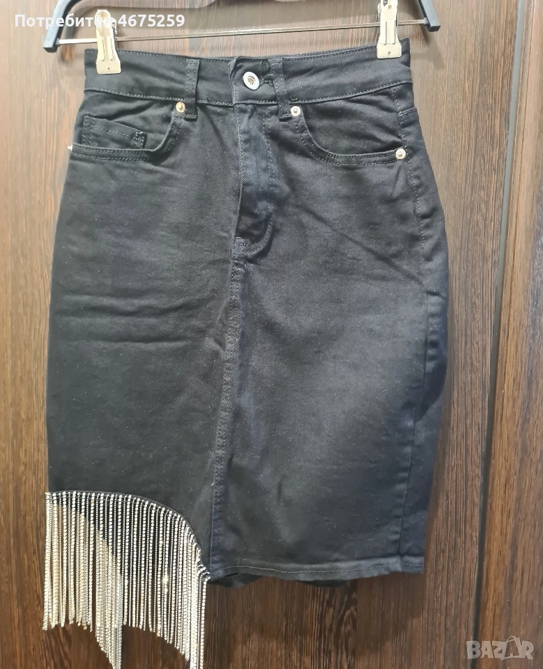 Черна дънкова пола с ресни от камъчета, снимка 1