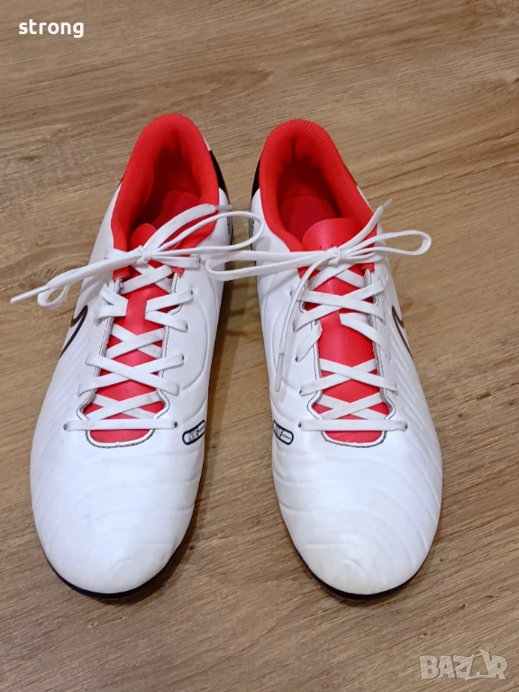 Футболни обувки NIKE, снимка 1