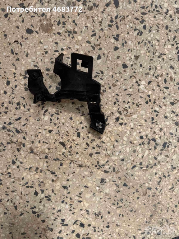 Държач, основа на лява миялка на ляв фар на Range Rover Evoque само за 30лв. BJ32-13C153-CA, снимка 1