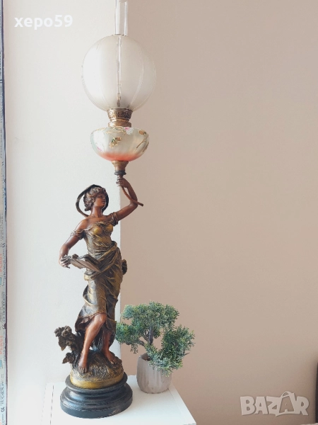 Антикварна газена лампа -19 век., 1 500 €/височина 60 см./, снимка 1