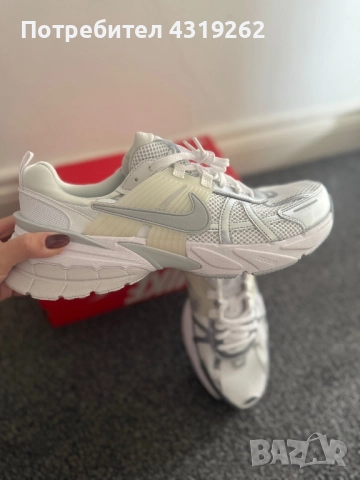 Мъжки маратонки Nike V2K Run, снимка 3 - Маратонки - 52751167