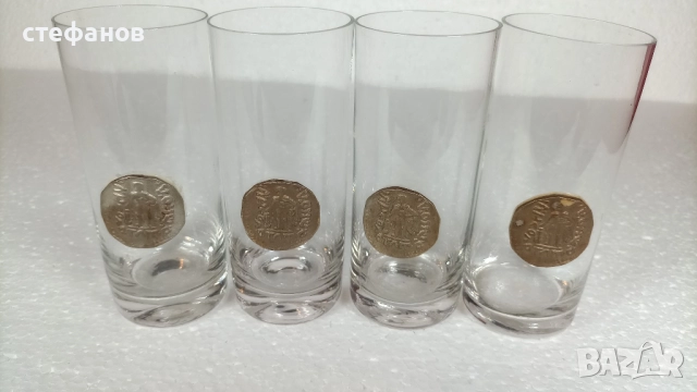 Чаши за безалкохолно с лепната имитация на старинна монета, 4 бр