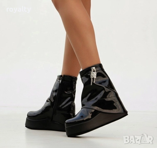 Боти на платформа - черен лак