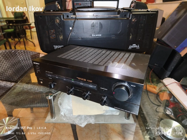 Sony F319R, снимка 4 - Ресийвъри, усилватели, смесителни пултове - 53597481