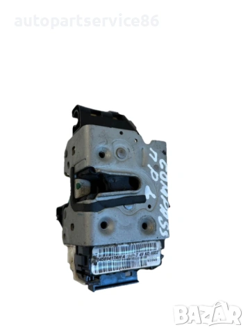 Брава за заключване на предна лява за Jeep Compass (2011) P04589417AH