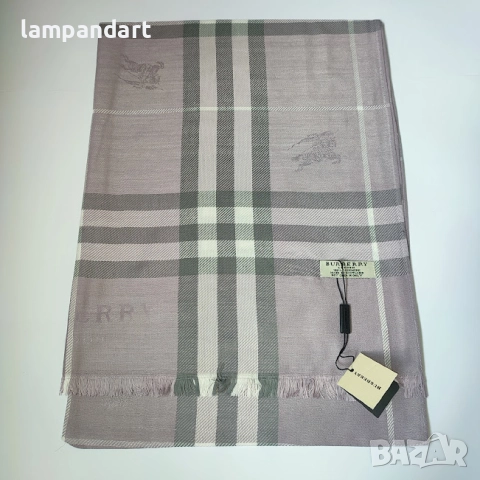 Шал Burberry в бледо розов/лилав/сив, снимка 2 - Шалове - 52396468