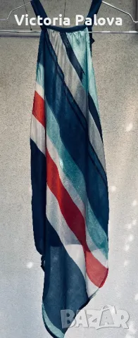 Интересен модел топ BENETTON коприна, вискоза, снимка 6 - Корсети, бюстиета, топове - 50181290