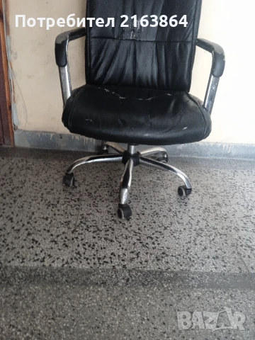 Офис стол, снимка 2 - Столове за офис - 50989617