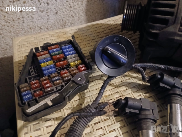 голф 4 бензин , golf 4 - бубини с кабели , бушониера , динамо , копче фарове, снимка 2 - Аксесоари и консумативи - 53986010